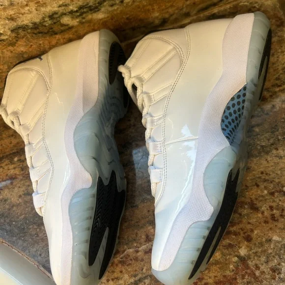 Jordan 11 Legend Blue - Picture 4 of 5